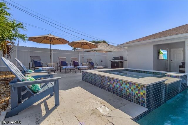 601 SE 30th ST, Cape Coral, FL 33904
