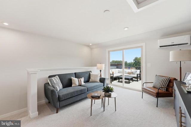 3760 DISTRICT DR, Woodbridge, VA 22193