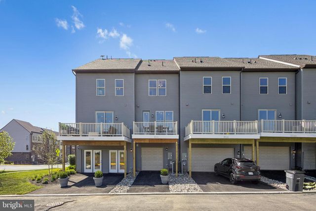 3760 DISTRICT DR, Woodbridge, VA 22193