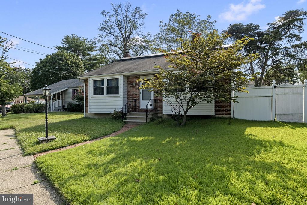 116 LAKE DR, BROOKLAWN, NJ 08030 — photo 2
