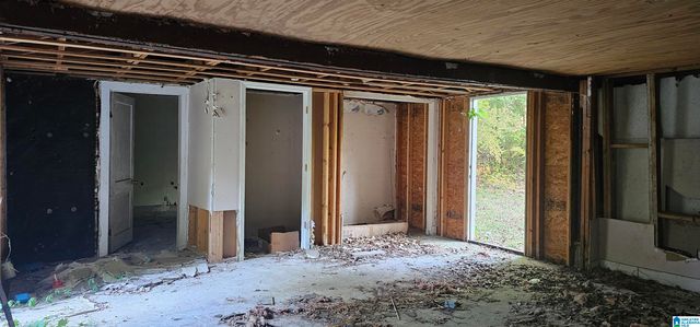 1214 5TH AVENUE, Midfield, AL 35228