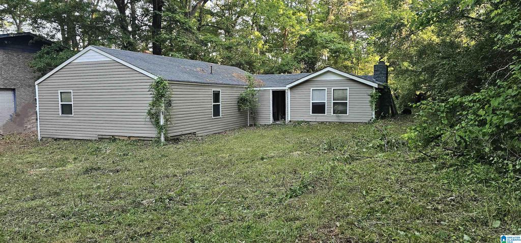 1214 5TH AVENUE, Midfield, AL 35228