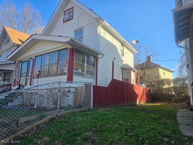 1107 Galewood Drive, Cleveland, OH 44110