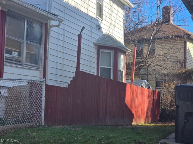 1107 Galewood Drive, Cleveland, OH 44110