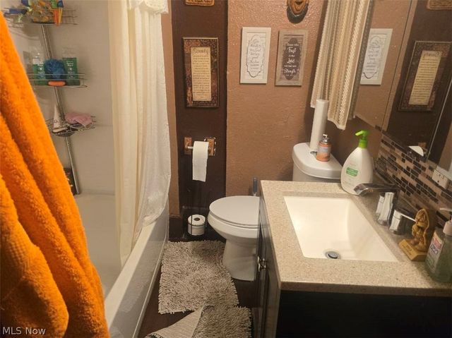 1107 Galewood Drive, Cleveland, OH 44110