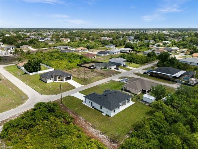 3319 30th ST SW, Lehigh Acres, FL 33976