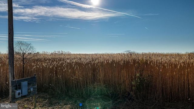 2806 KITTS HUMMOCK RD, Dover, DE 19901