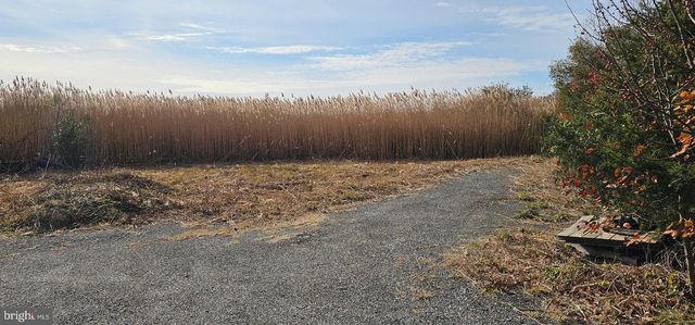 2806 KITTS HUMMOCK RD, Dover, DE 19901