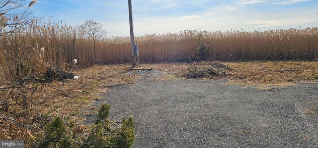 2806 KITTS HUMMOCK RD, Dover, DE 19901