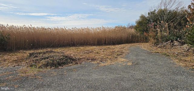 2806 KITTS HUMMOCK RD, Dover, DE 19901