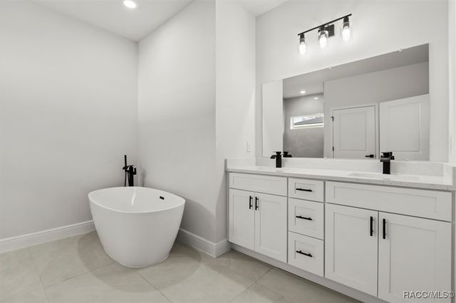 8100 N Tiny Lily Drive, Citrus Springs, FL 34434