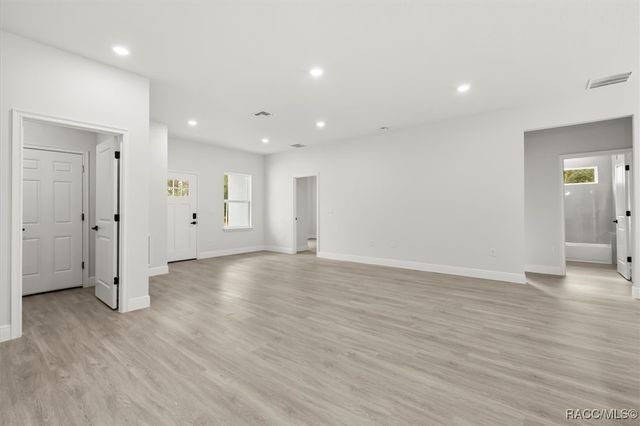 8100 N Tiny Lily Drive, Citrus Springs, FL 34434