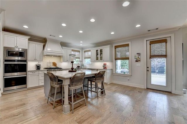 3220 Carswell Bend, Cumming, GA 30028