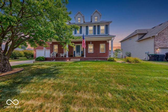 415 N Greenbriar Drive, Greenwood, IN 46142
