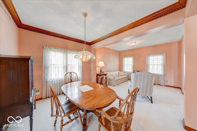 415 N Greenbriar Drive, Greenwood, IN 46142