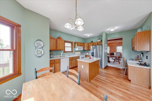 415 N Greenbriar Drive, Greenwood, IN 46142