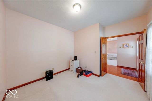 415 N Greenbriar Drive, Greenwood, IN 46142