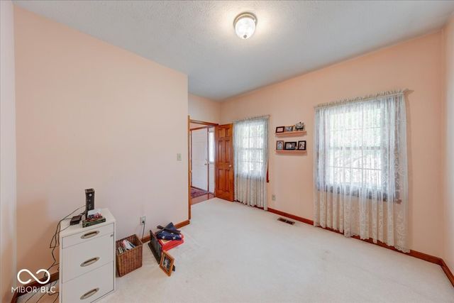 415 N Greenbriar Drive, Greenwood, IN 46142
