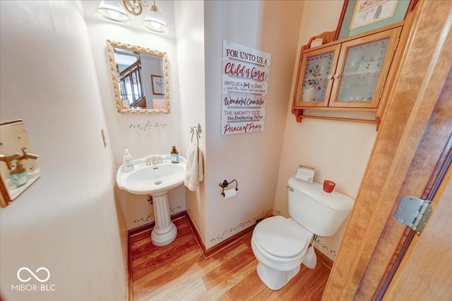 415 N Greenbriar Drive, Greenwood, IN 46142