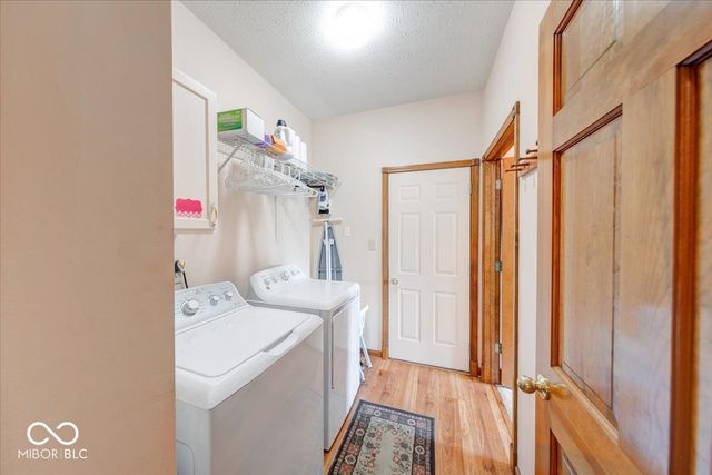 415 N Greenbriar Drive, Greenwood, IN 46142