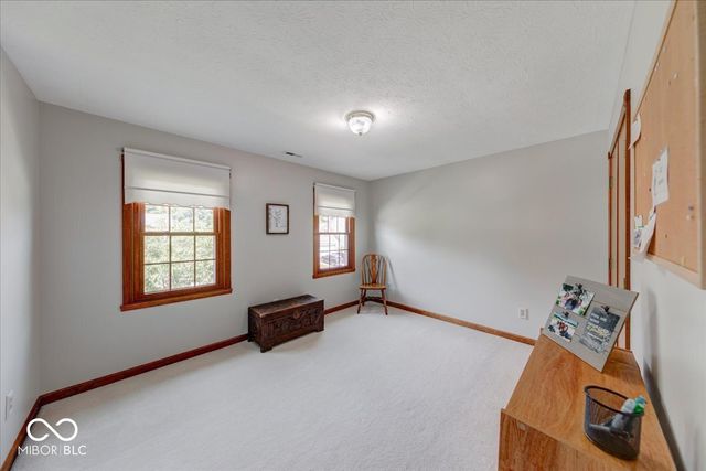 415 N Greenbriar Drive, Greenwood, IN 46142