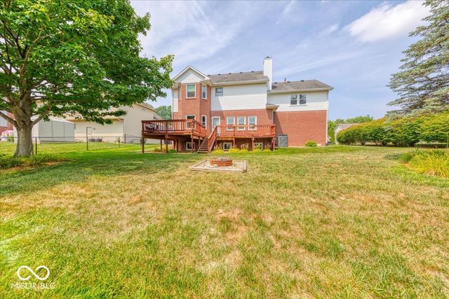 415 N Greenbriar Drive, Greenwood, IN 46142