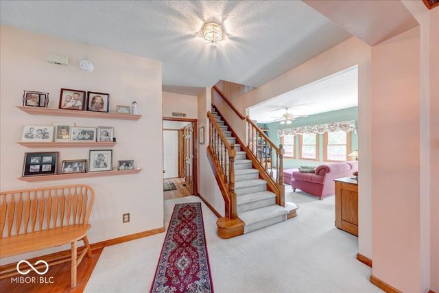 415 N Greenbriar Drive, Greenwood, IN 46142