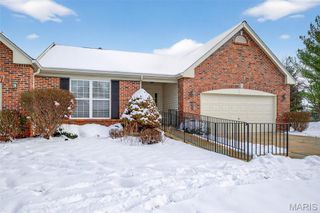 912 Waterford Villas Court 57, Lake St Louis, MO 63367