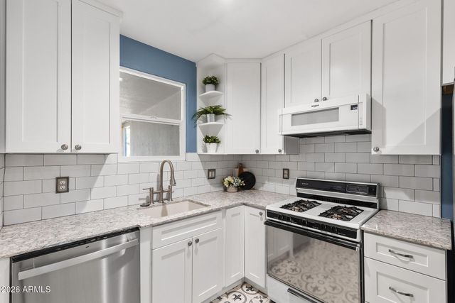 1306 W CLARENDON Avenue, Phoenix, AZ 85013