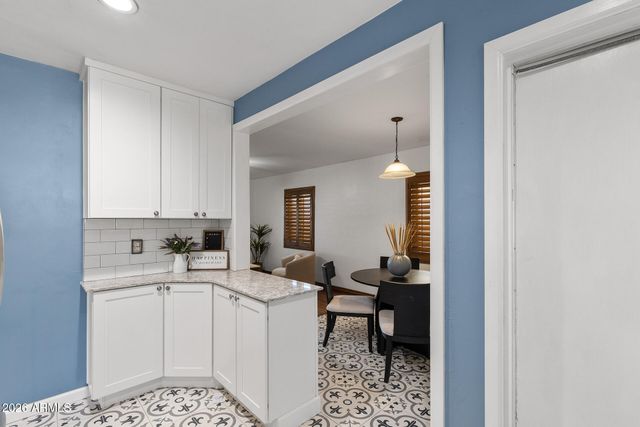 1306 W CLARENDON Avenue, Phoenix, AZ 85013