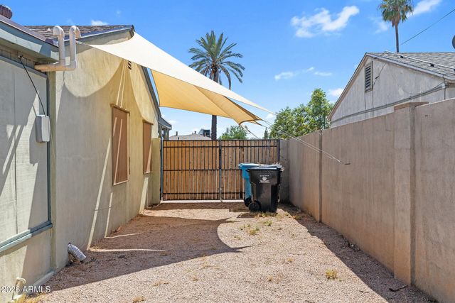 1306 W CLARENDON Avenue, Phoenix, AZ 85013