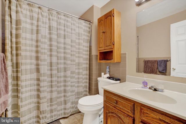 1767 OAKLEY DR, Dover, PA 17315