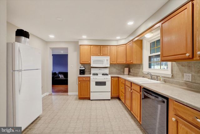 1767 OAKLEY DR, Dover, PA 17315