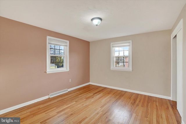 1767 OAKLEY DR, Dover, PA 17315