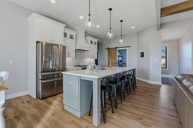 4612 BRADINGTON DR, Columbia, MO 65201