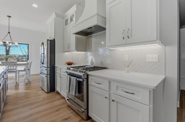 4612 BRADINGTON DR, Columbia, MO 65201