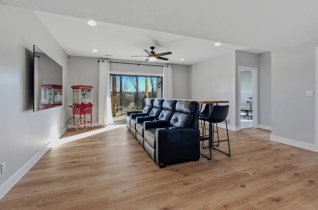 4612 BRADINGTON DR, Columbia, MO 65201