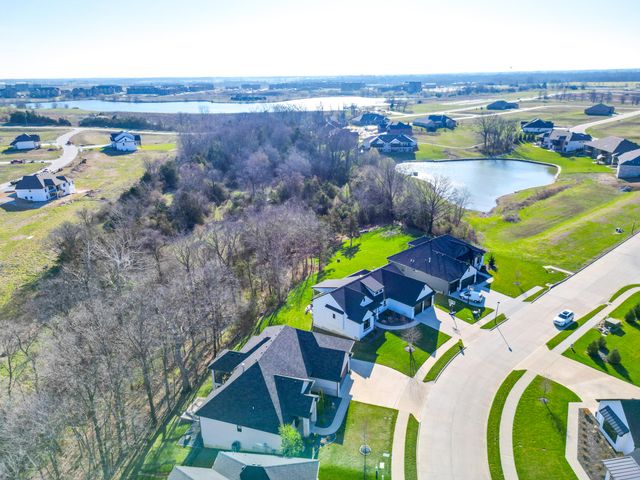 4612 BRADINGTON DR, Columbia, MO 65201