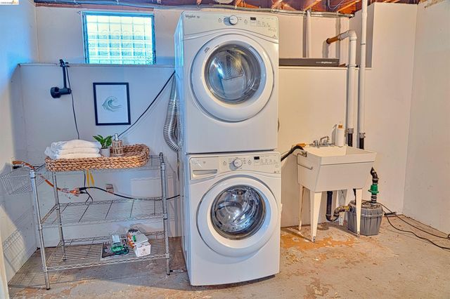 1225 S 57th, Richmond, CA 94804