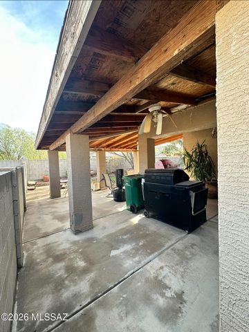7585 S Carlisle Avenue, Tucson, AZ 85746