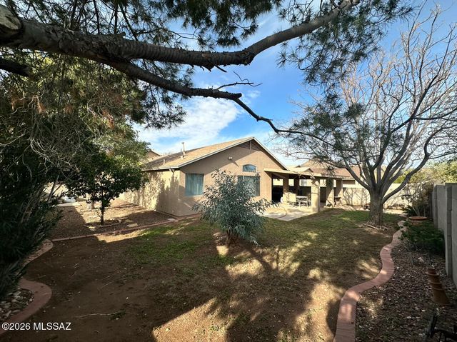 7585 S Carlisle Avenue, Tucson, AZ 85746