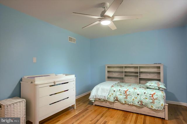 25 HICKORY ROAD, Carlisle, PA 17015