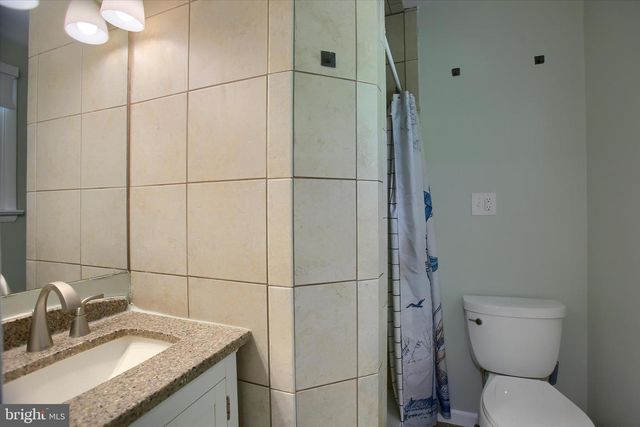 25 HICKORY ROAD, Carlisle, PA 17015