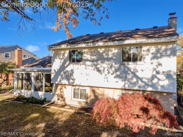 2232 Wilshire Street, Westland, MI 48186