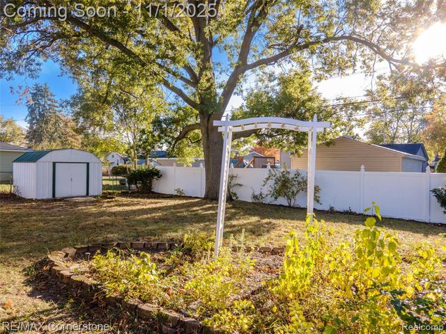 2232 Wilshire Street, Westland, MI 48186