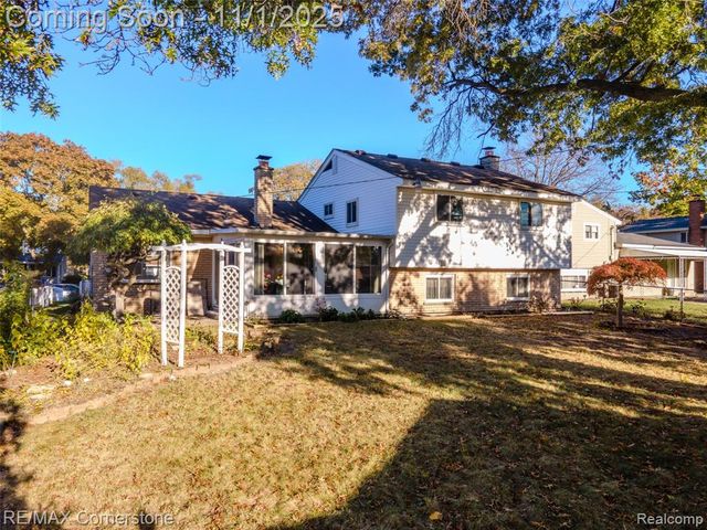 2232 Wilshire Street, Westland, MI 48186