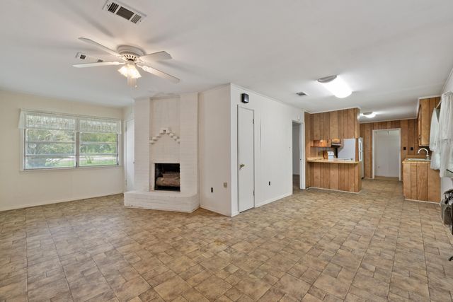 324 Peps Point, Hattiesburg, MS 39401