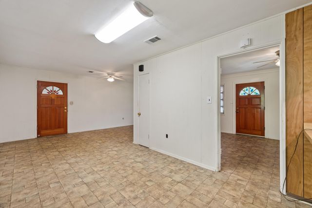 324 Peps Point, Hattiesburg, MS 39401