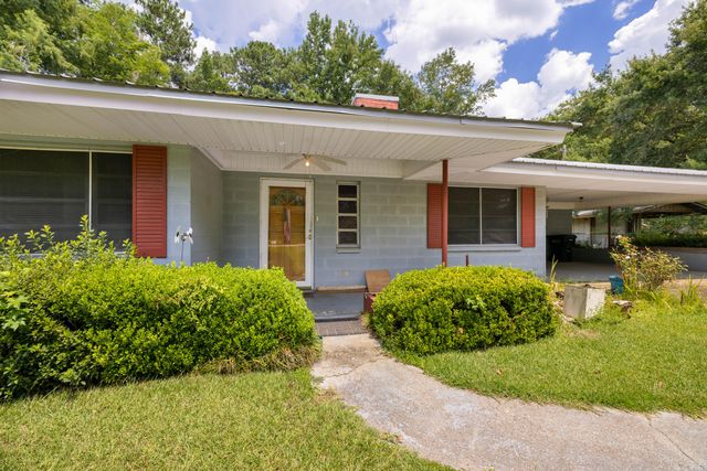 324 Peps Point, Hattiesburg, MS 39401