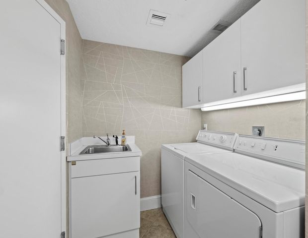 3040 GRAND BAY BOULEVARD 225, Longboat Key, FL 34228